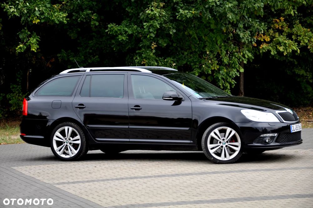 Skoda Octavia 2.0 TDI CR DPF RS - 3