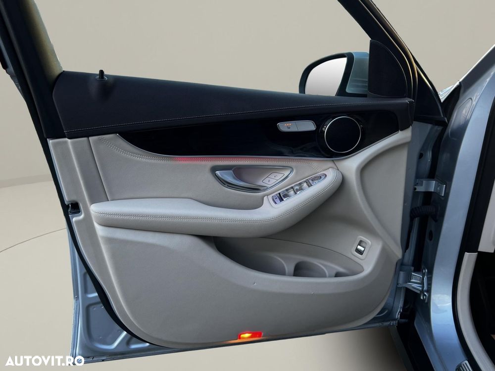 Mercedes-Benz GLC 300 de 4Matic 9G-TRONIC Exclusive - 29