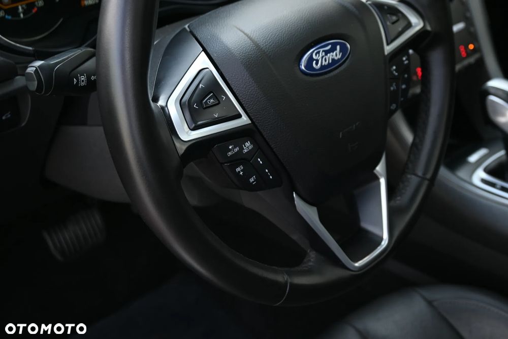 Ford Mondeo 2.0 EcoBoost STart-Stopp Autom ST-Line - 23