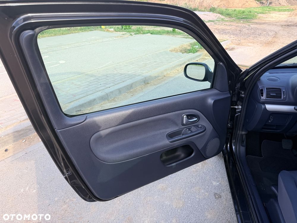 Renault Clio 1.4i RT 16V - 15