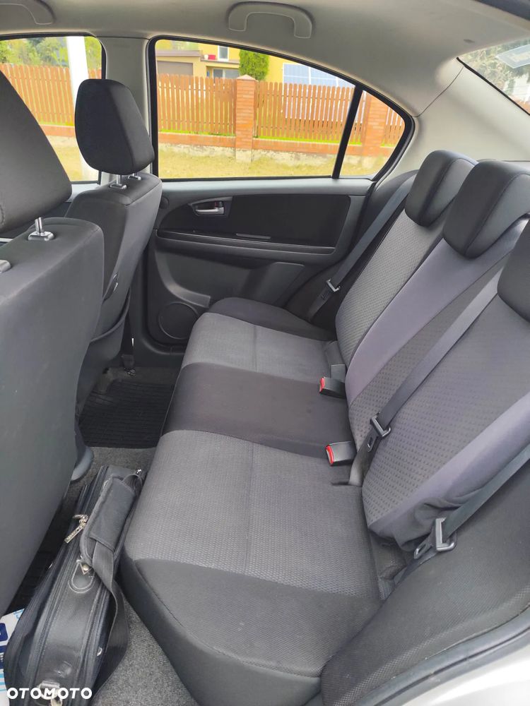 Suzuki SX4 1.6 GLX / Comfort - 12