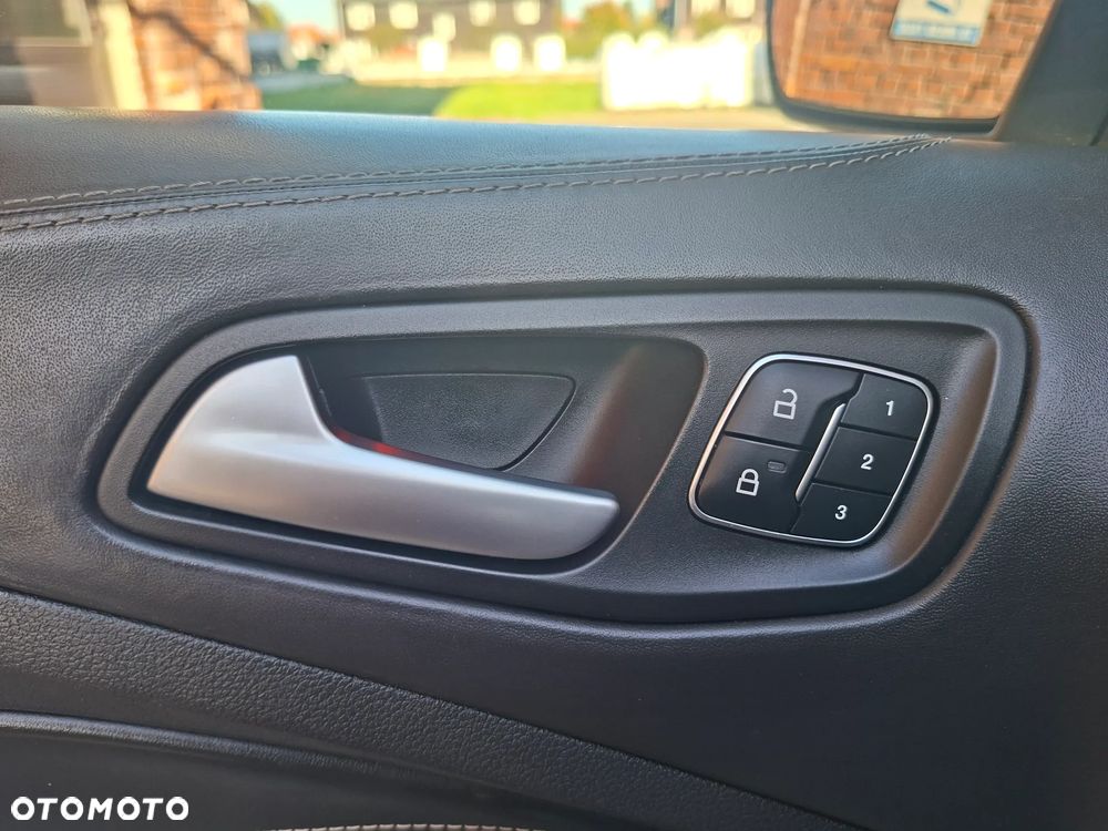 Ford Kuga 2.0 TDCi 4x4 Vignale - 17