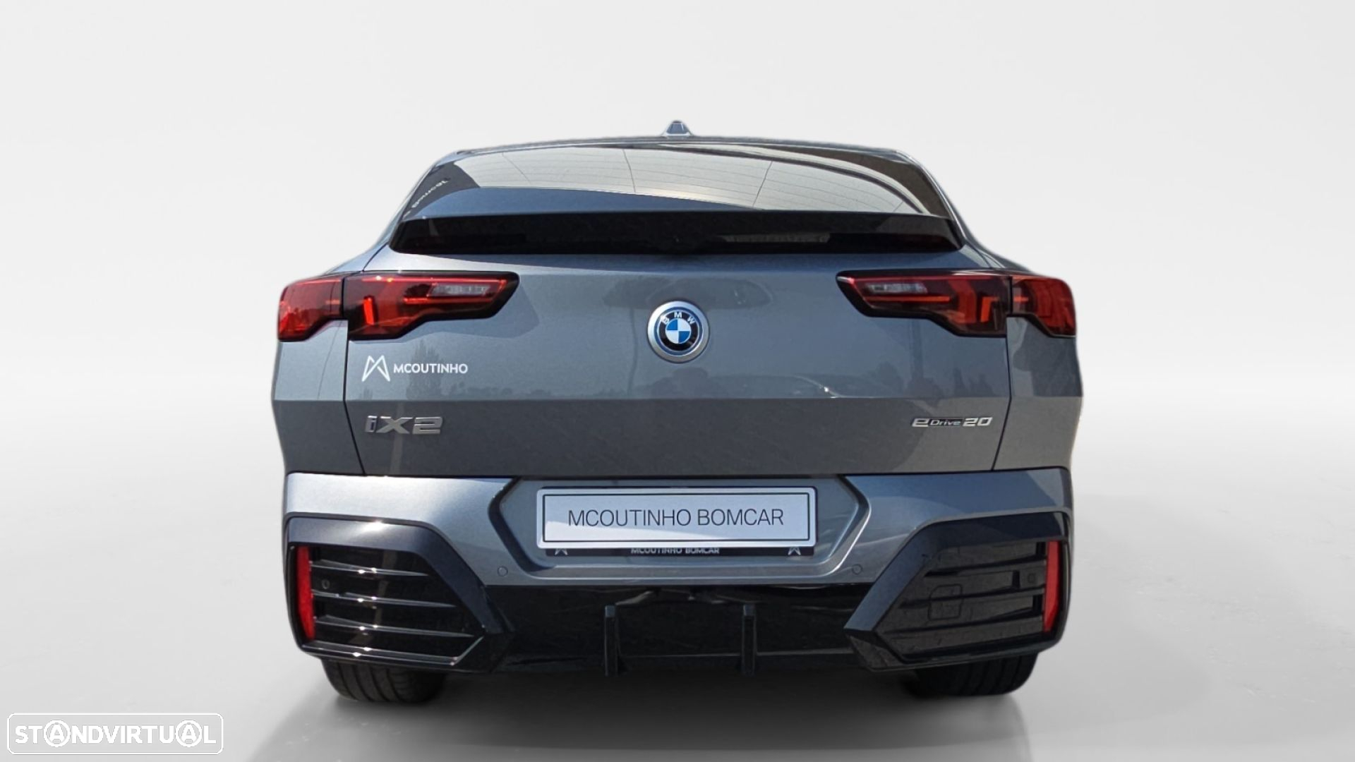 BMW iX2 eDrive20 Pack Desportivo M - 9
