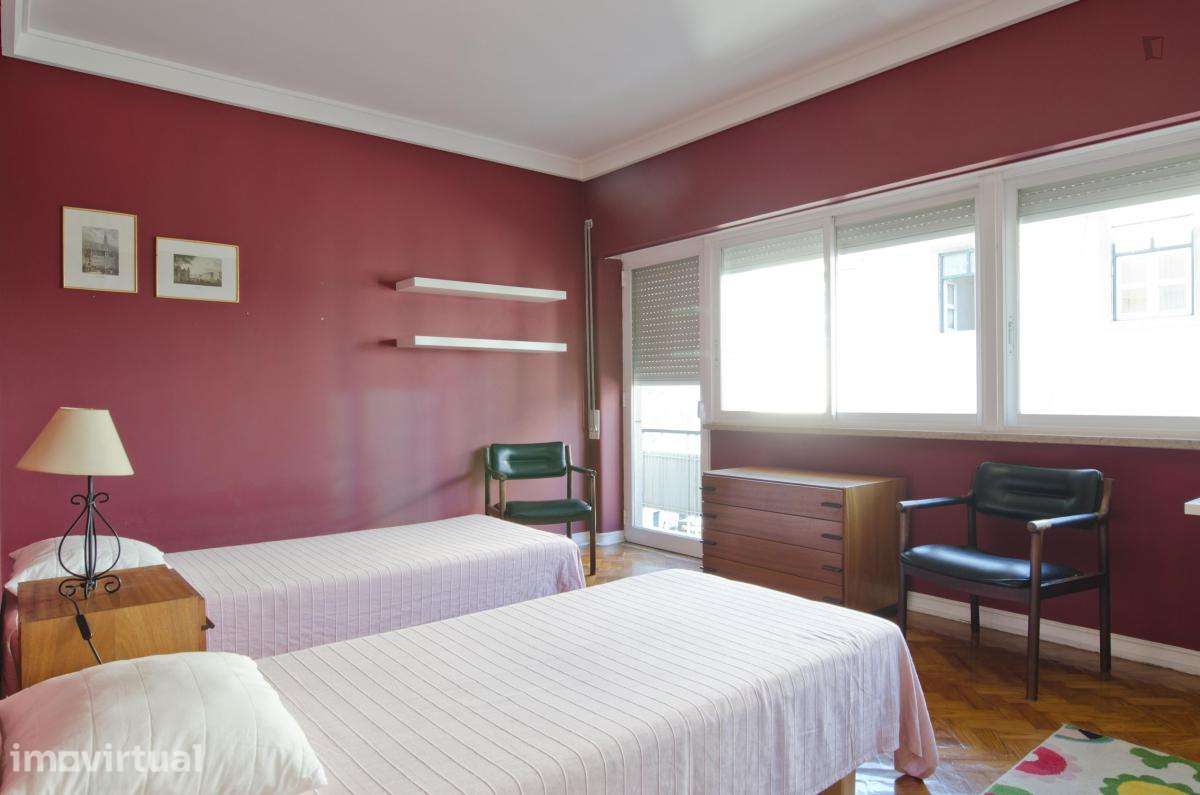 Quarto - localizado em Campolide Lisbon - Grande imagem: 3/29