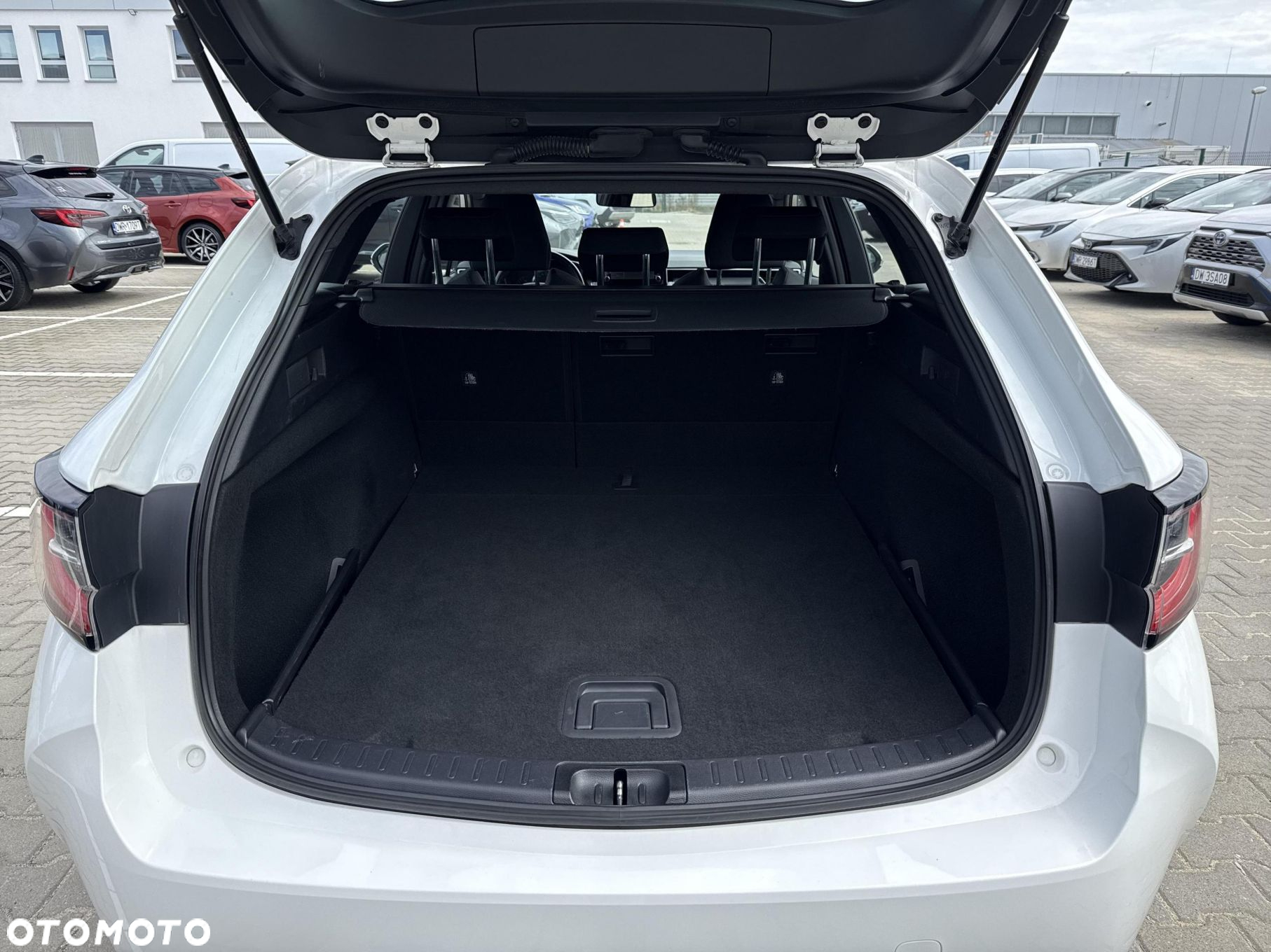 Toyota Corolla - 13