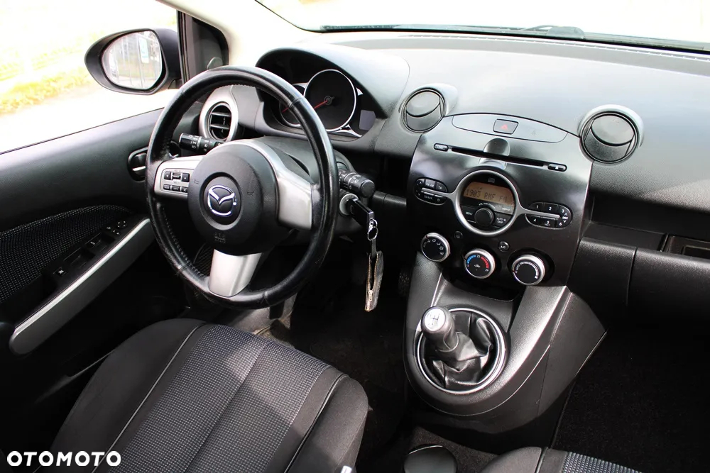 Mazda 2 - 19