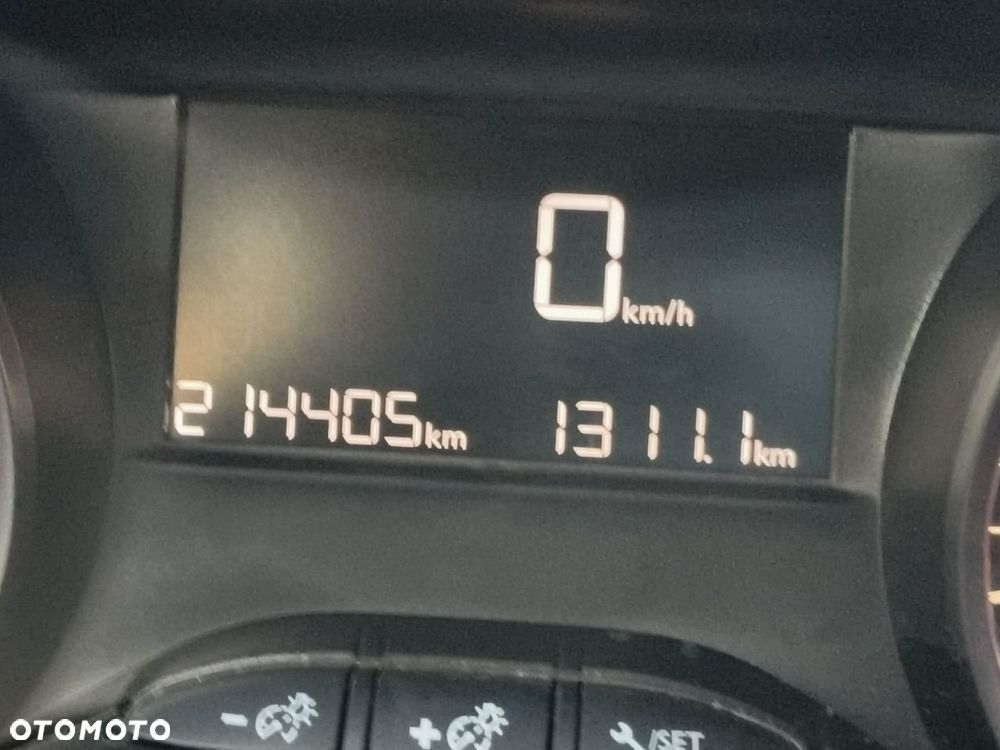 Peugeot 2008 - 11