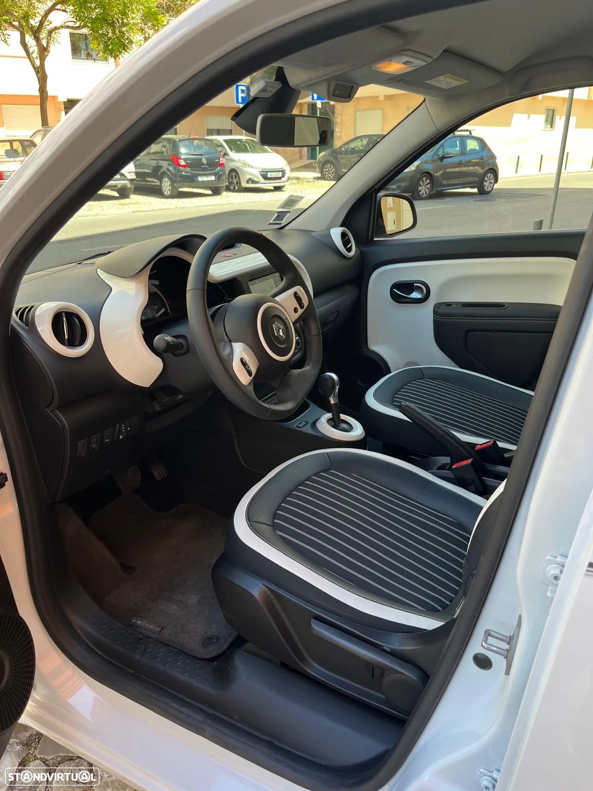 Renault Twingo E-Tech. 22 Techno - 6