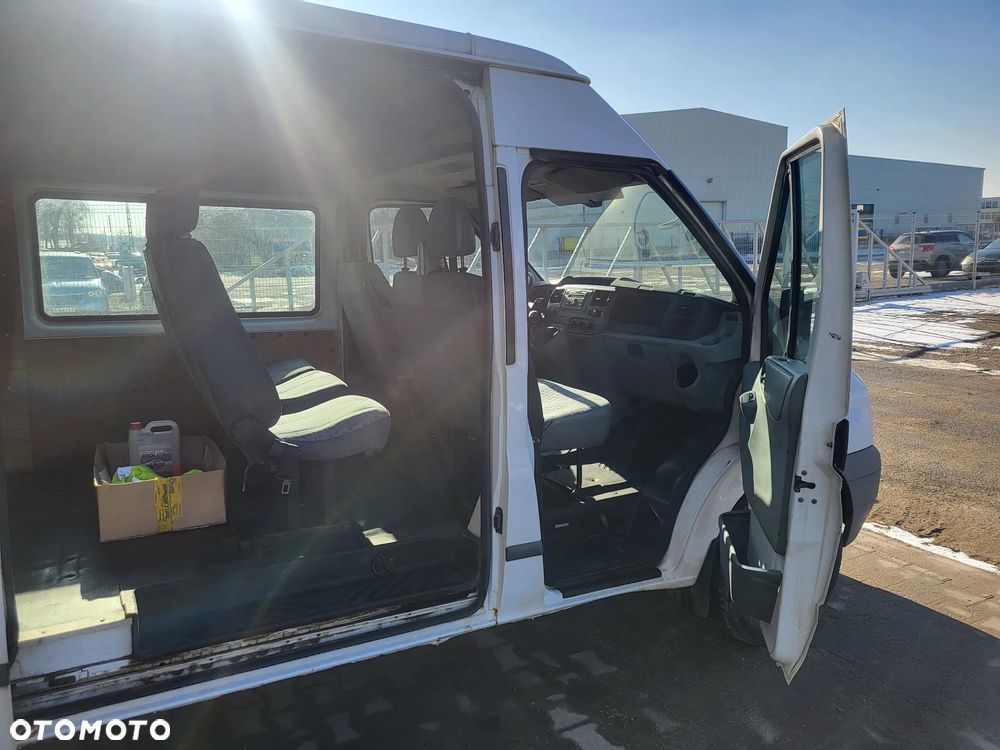 Ford Transit - 9