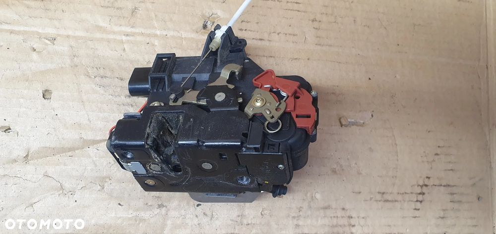 Zamek prawy przód przedni prawy Audi A4 B6 7PIN 4B1837016E - 3