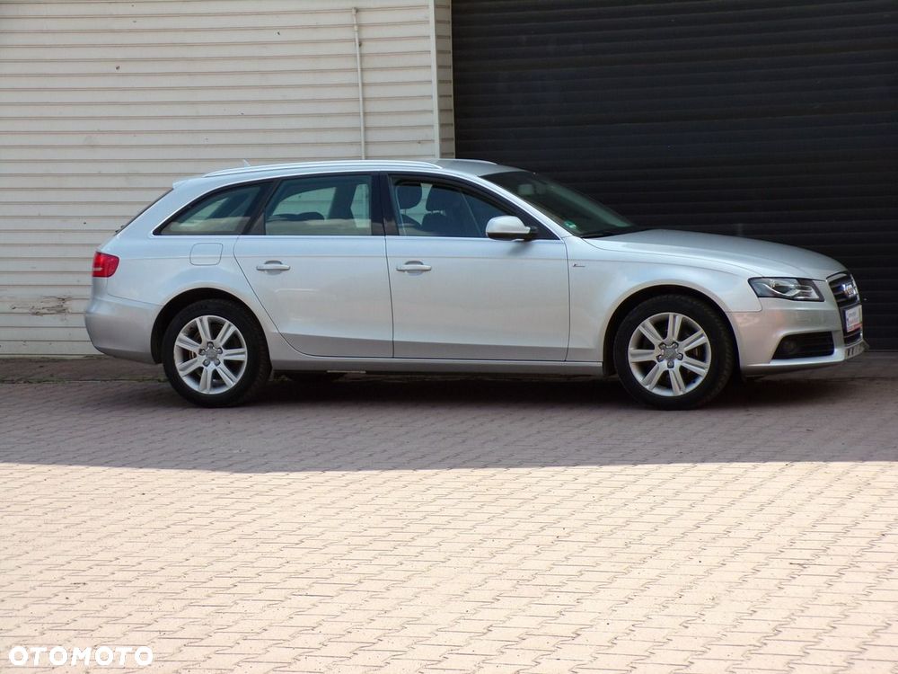 Audi A4 Avant - 4
