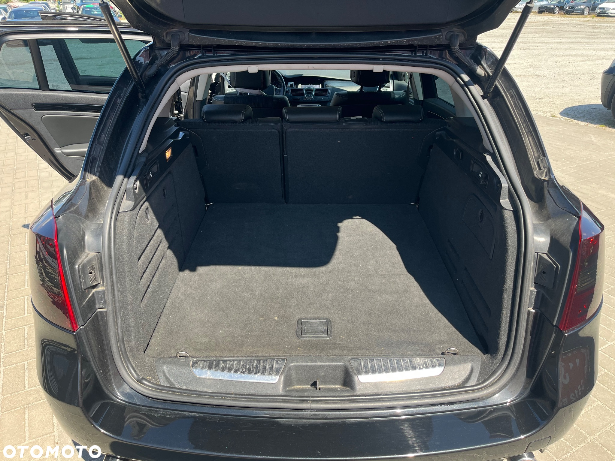 Renault Laguna 2.0 dCi Black Edition - 12