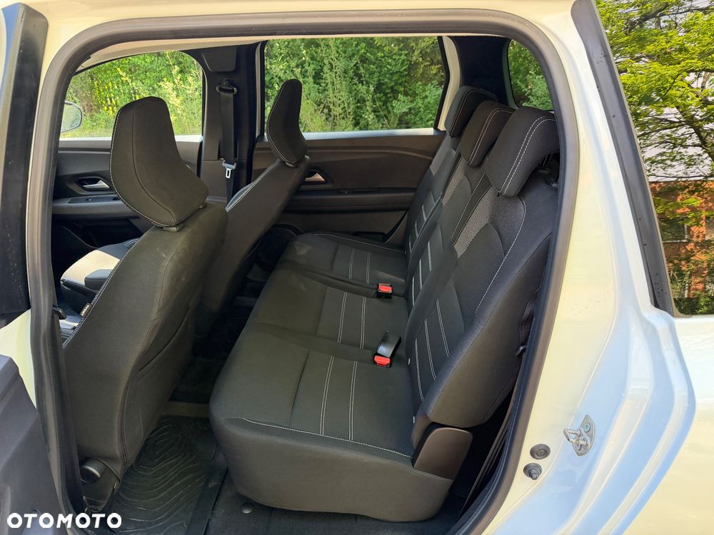 Dacia Jogger 1.0 TCe Comfort 7os - 11