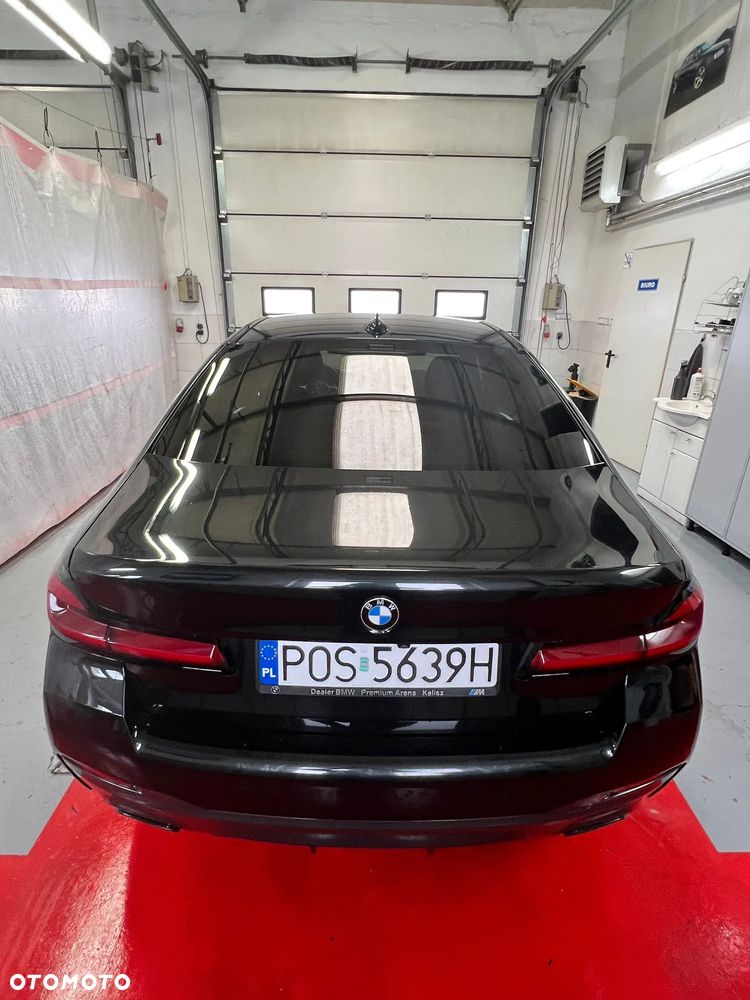 BMW Seria 5 520d xDrive - 12