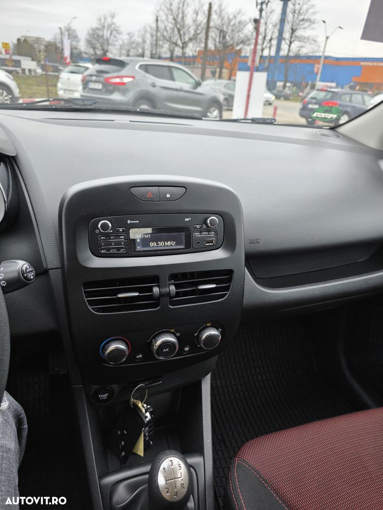 Renault Clio 1.2 16V 75 Dynamique - 9