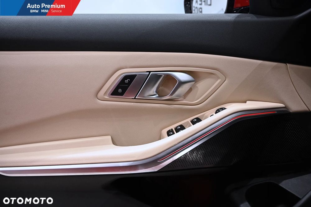 BMW Seria 3 320i - 11