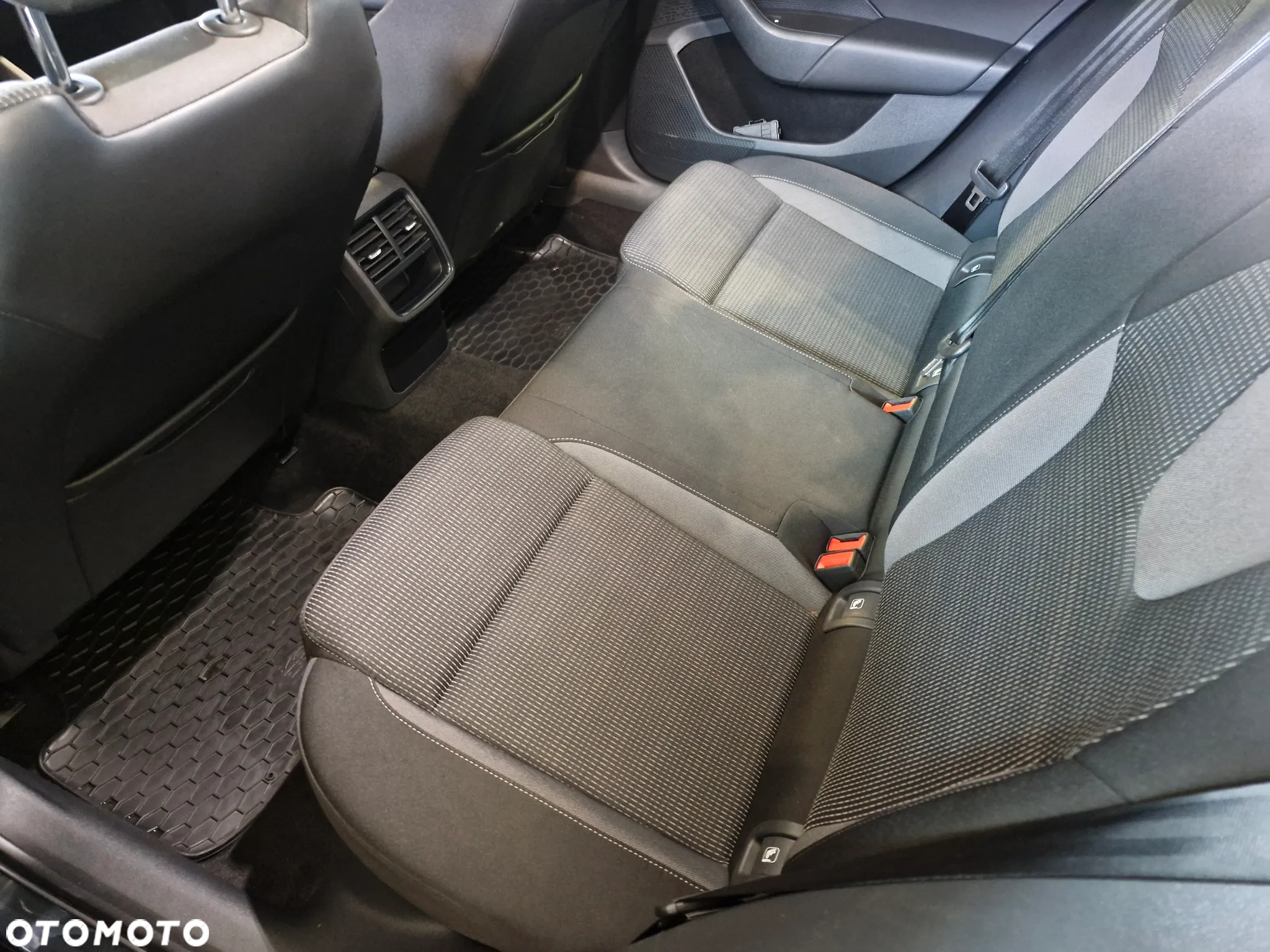 Skoda Octavia 2.0 TDI Ambition DSG - 15