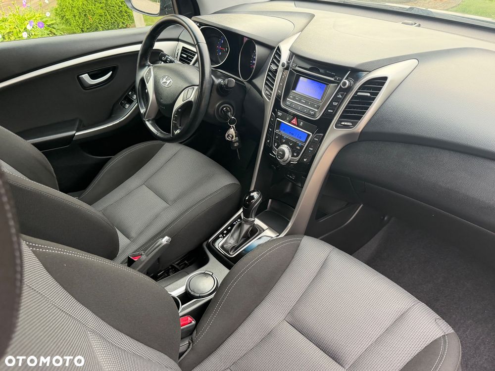 Hyundai i30 i30cw 1.6 Automatik Trend - 8