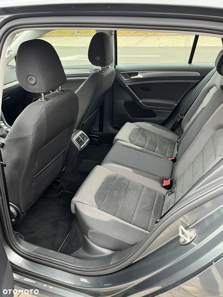 Volkswagen Golf - 17