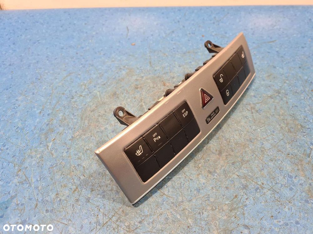 MERCEDES W203 PANEL ŚRODKOWY A2038707610 - 4