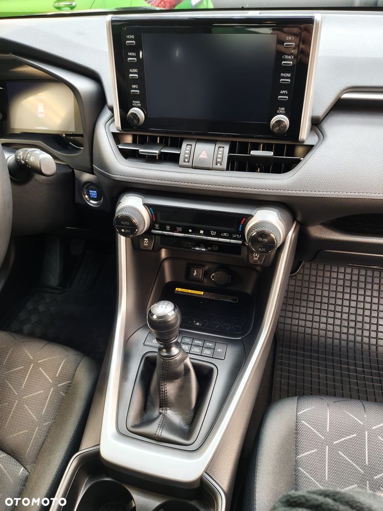 Toyota RAV4 2.0 Comfort 4x4 - 12