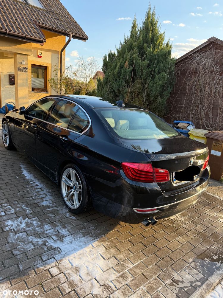 BMW Seria 5 520d xDrive - 7