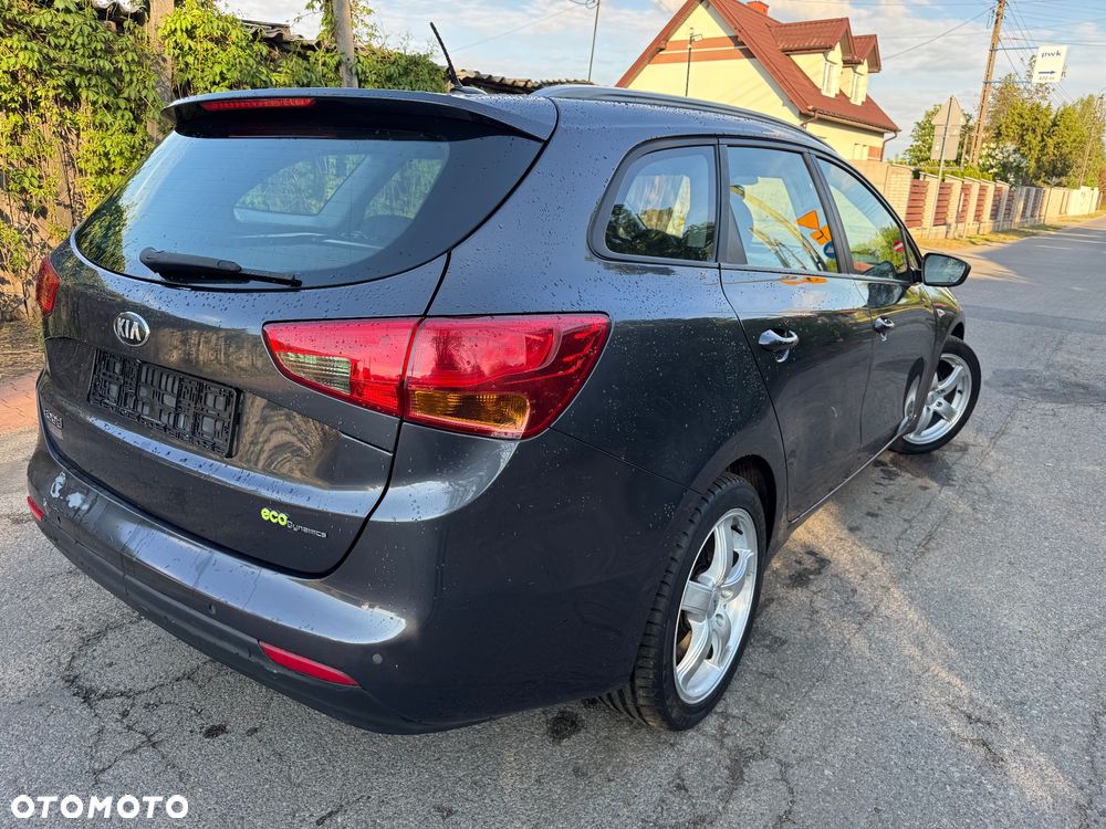 Kia Ceed 1.6 GDI ISG Dream Team Edition - 7