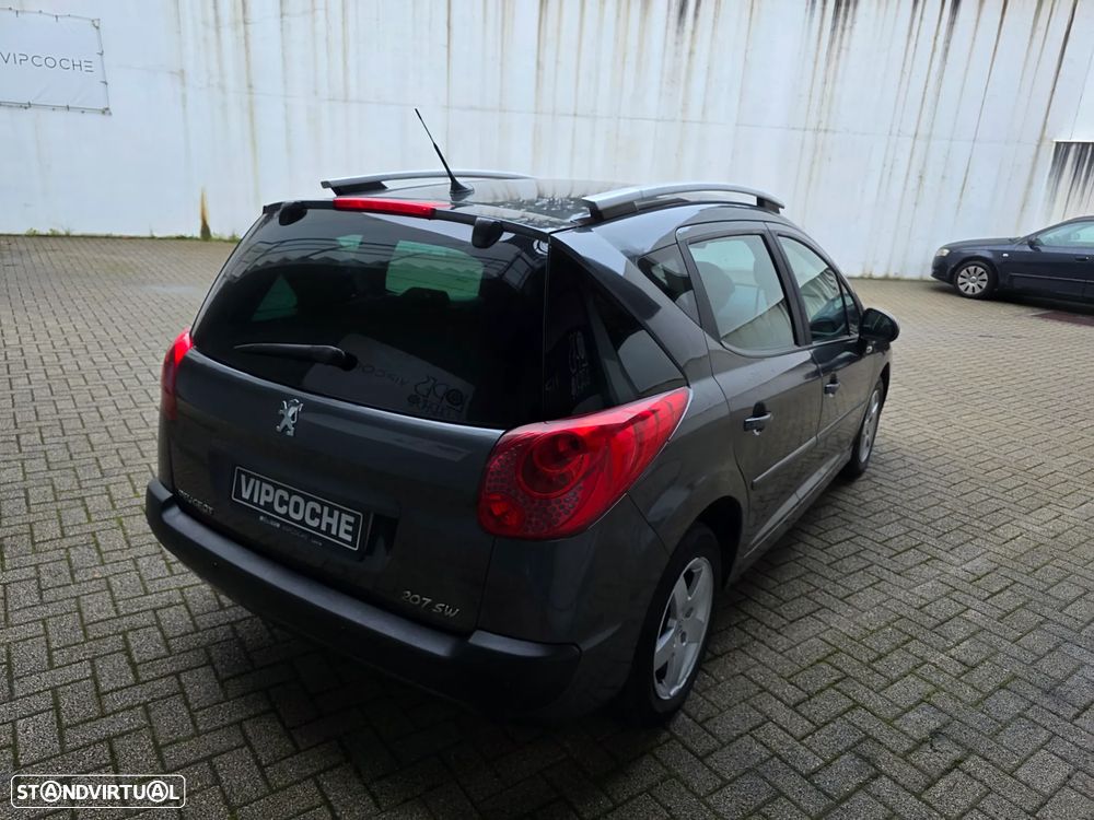 Peugeot 207 SW 1.4 Sport - 32