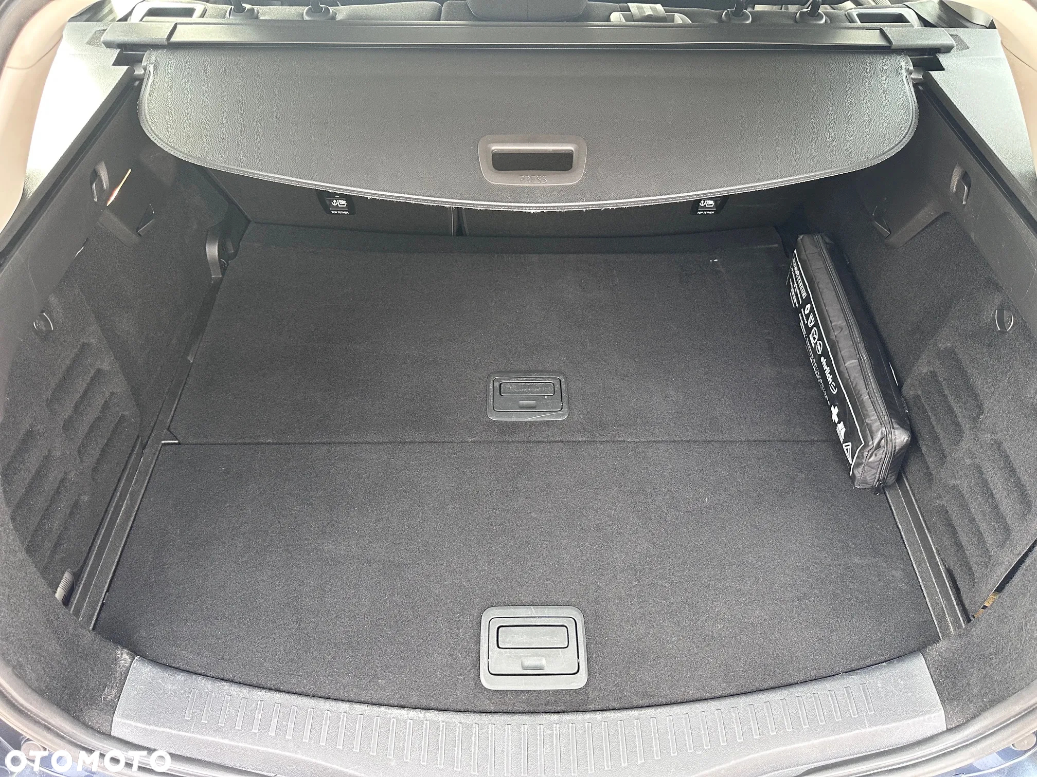 Renault Megane BLUE dCi 150 EDC BUSINESS EDITION - 8