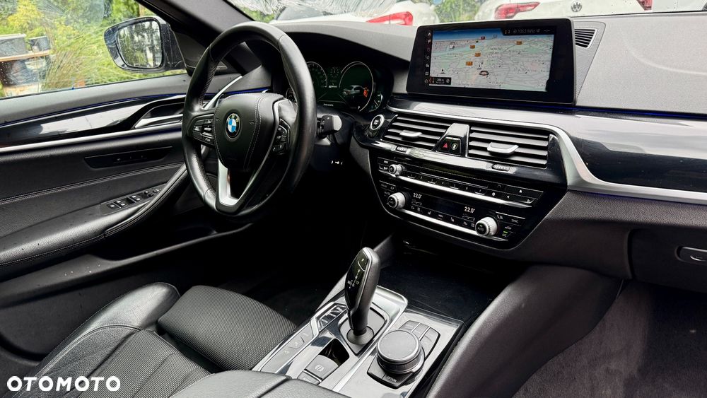 BMW Seria 5 530e iPerformance Luxury Line - 19