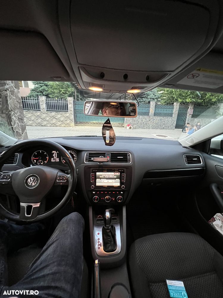Volkswagen Jetta 1.6 TDI CR DPF DSG Comfortline - 17