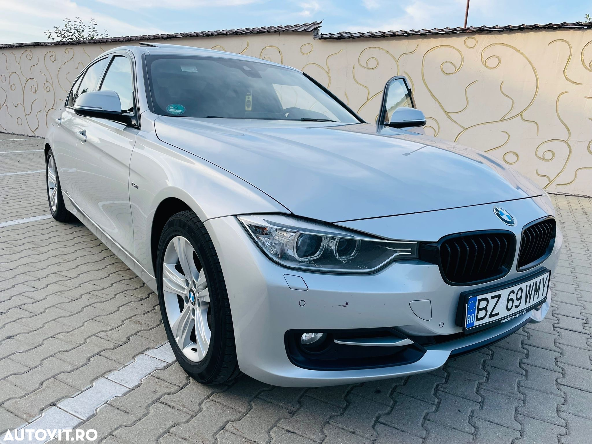 BMW Seria 3 320d Aut. Sport Line - 7