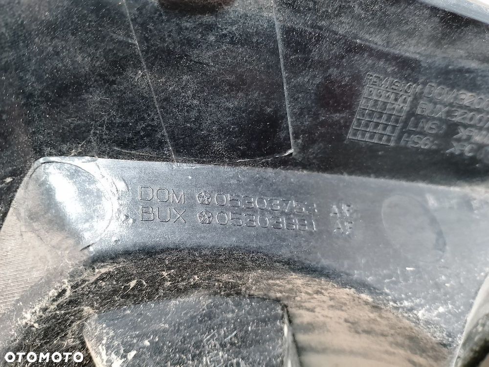 LAMPA TYLNA LEWA DODGE CALIBER 320077B  05303753  05303881 - 7