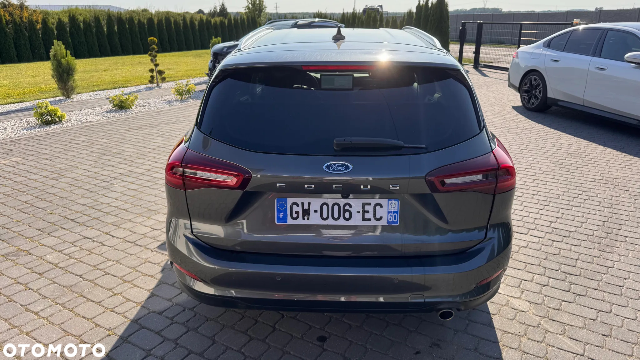 Ford Focus 1.0 EcoBoost Hybrid TITANIUM X - 4