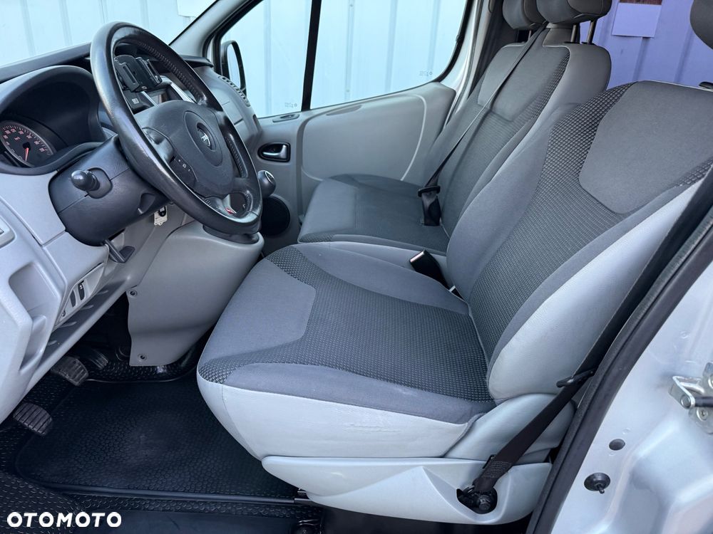 Opel Vivaro - 18