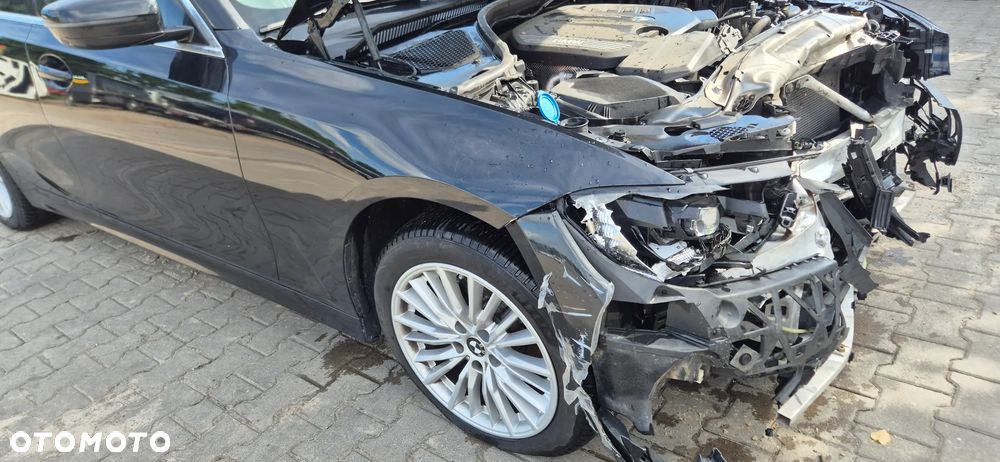 BMW Seria 3 320d xDrive Luxury Line - 29