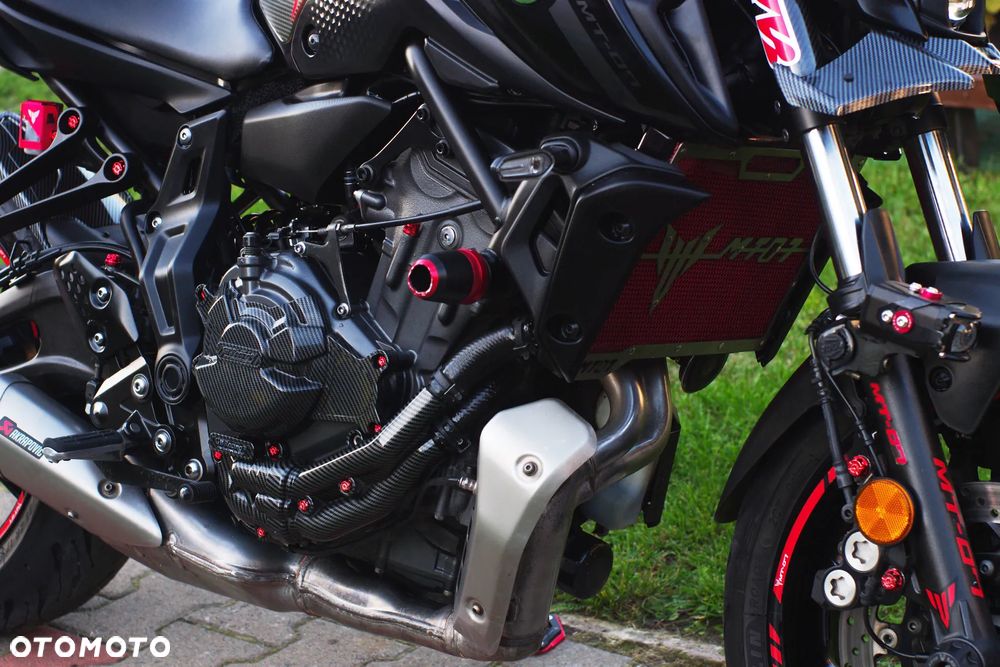 Yamaha MT - 8
