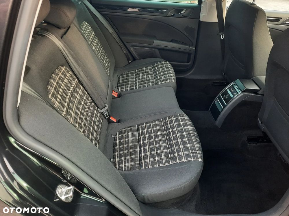 Skoda Superb 2.0 TDI DSG Exclusive - 15