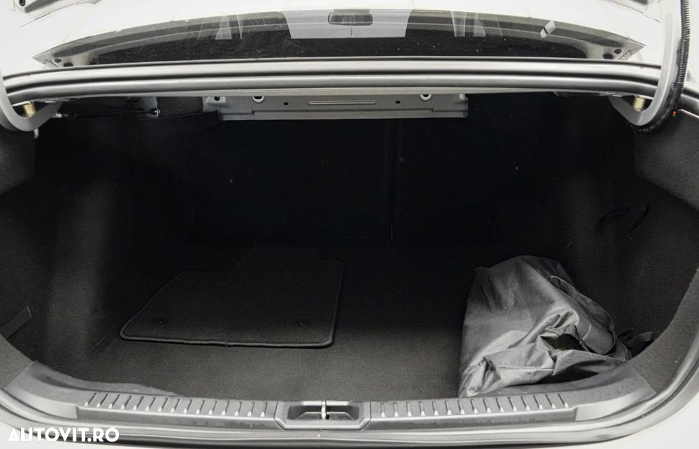 Ford Focus 1.0 EcoBoost Titanium - 25
