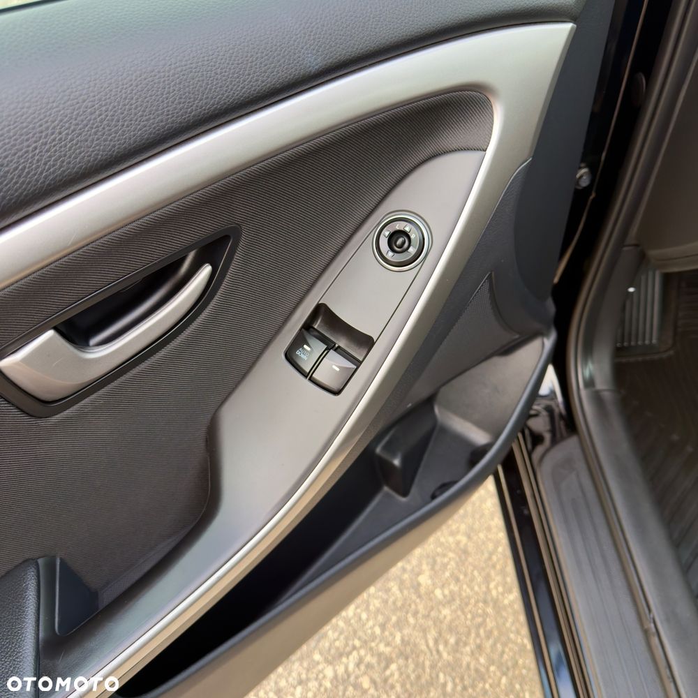 Hyundai i30 1.4 Fifa World Cup Edition - 9