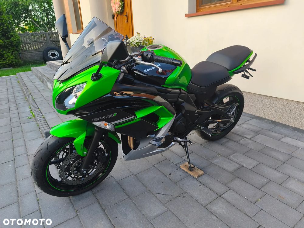 Kawasaki ER - 7