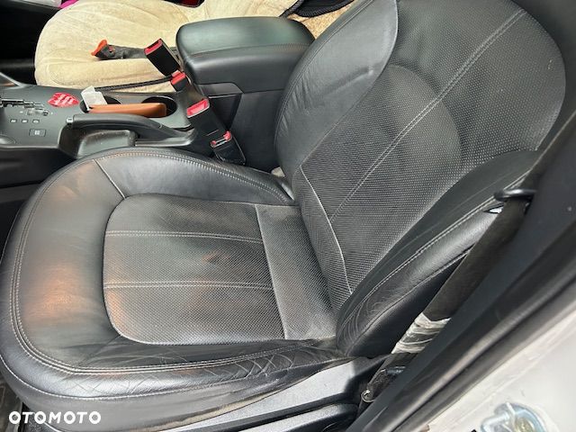 Hyundai ix35 ver-2-0-crdi-premium - 21