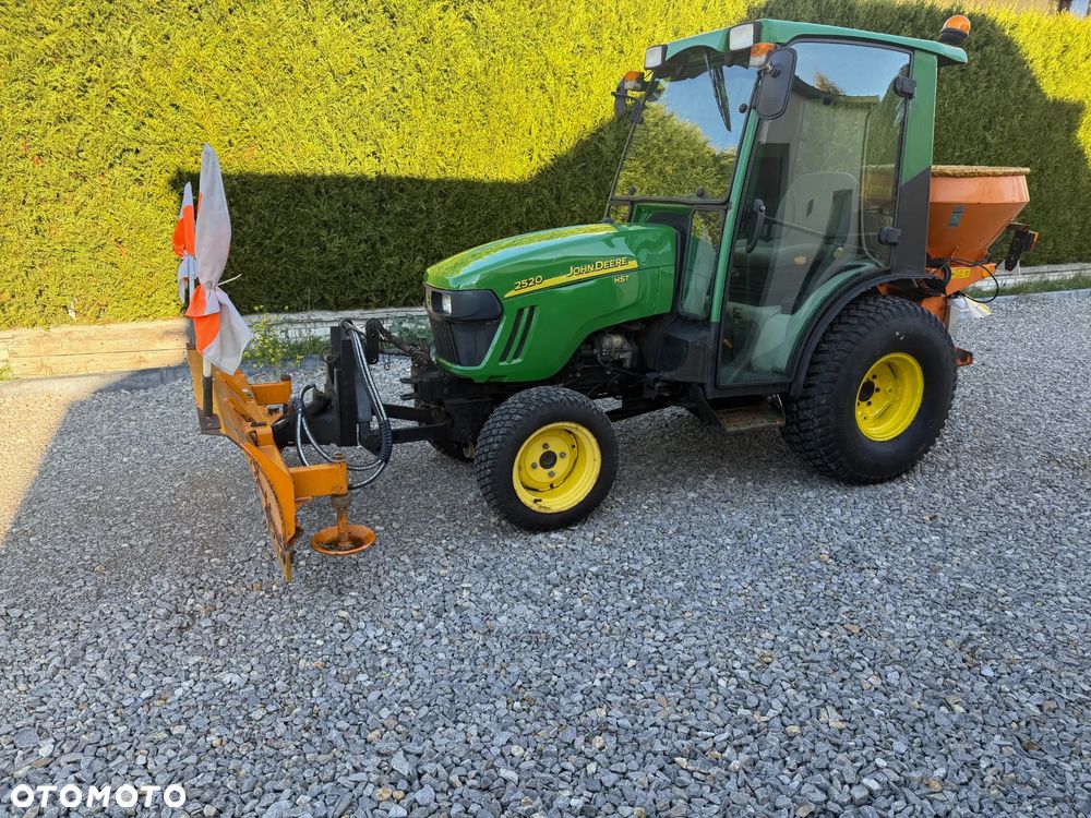 John Deere 2520 - 1
