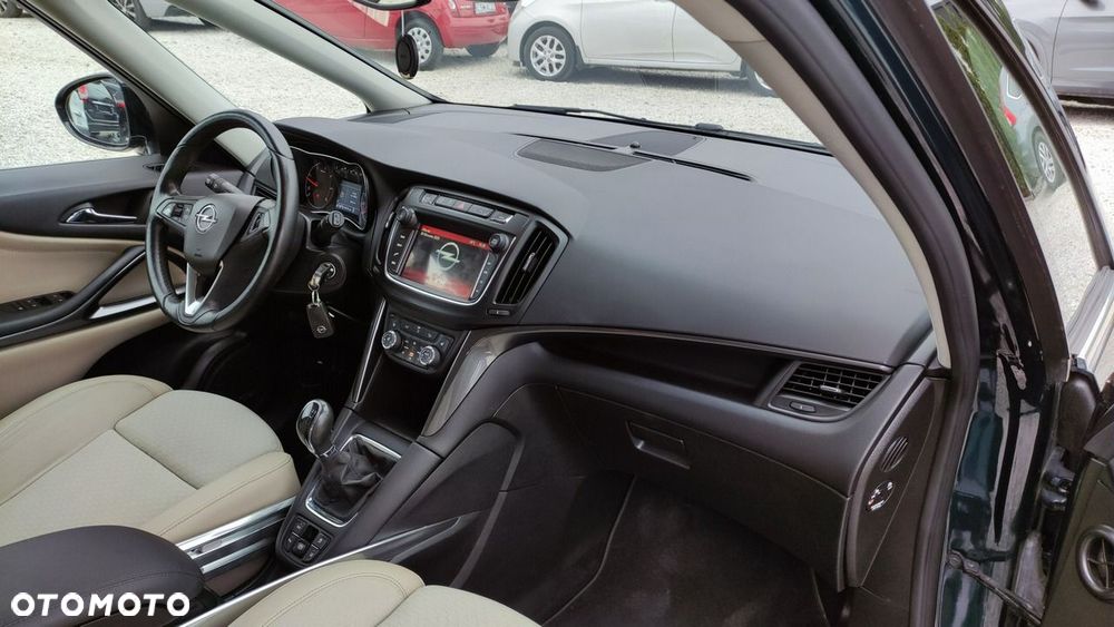 Opel Zafira - 35