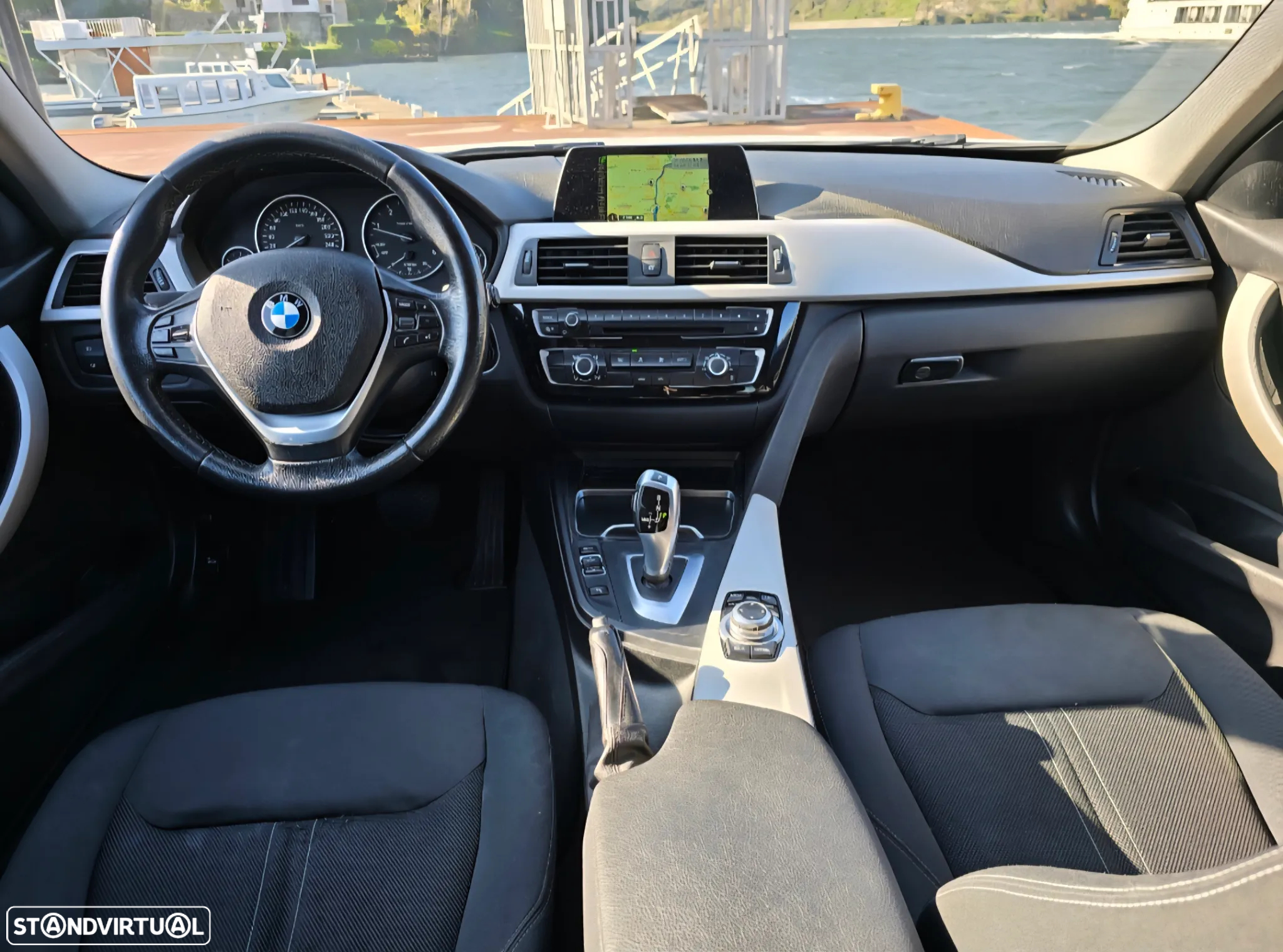 BMW 318 d Touring Auto - 10