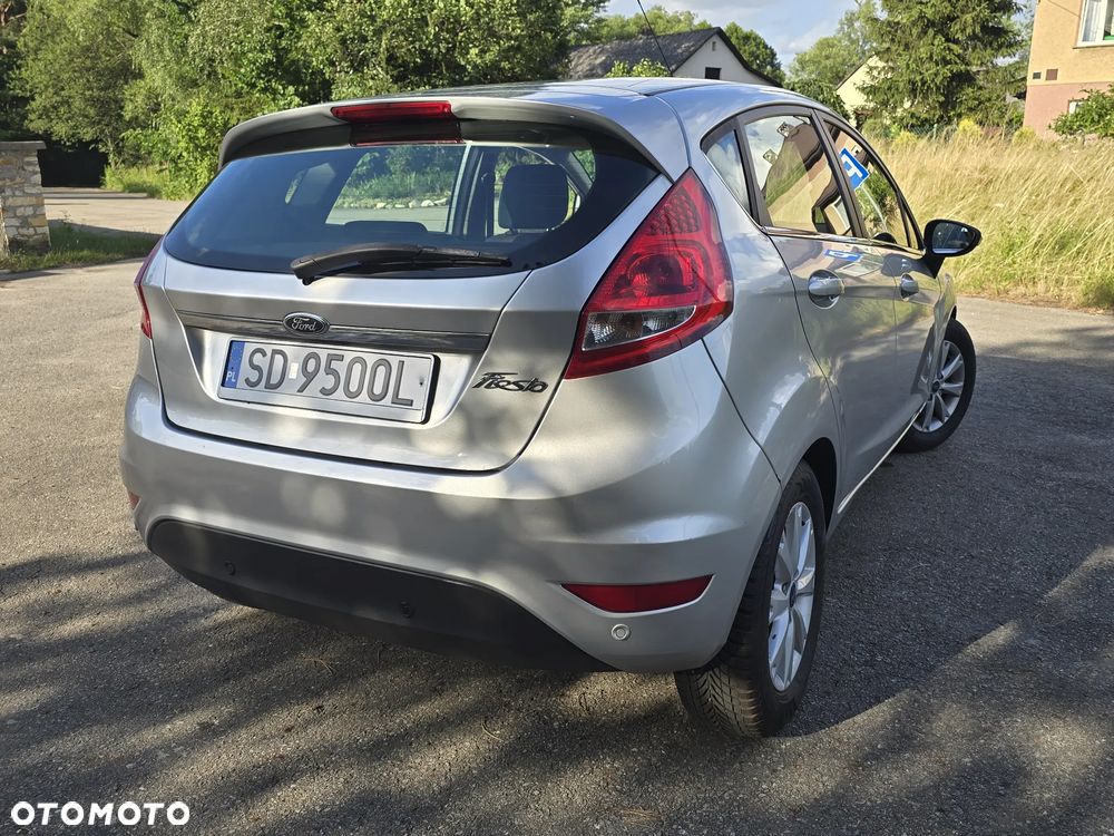 Ford Fiesta 1.4 Champions Edition - 19