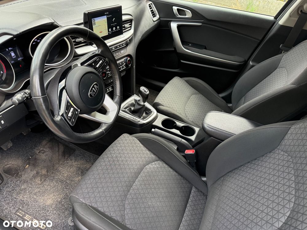 Kia Ceed 1.6 CRDi Edition 7 - 24