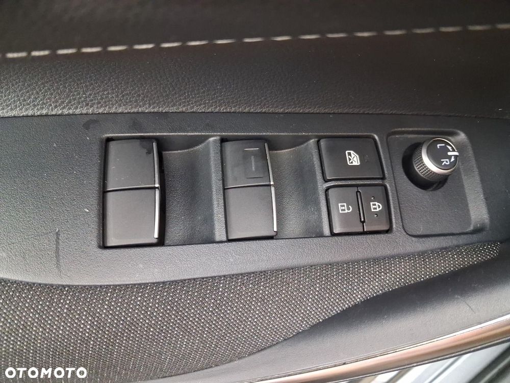 Toyota Corolla 1.8 Hybrid Comfort - 25