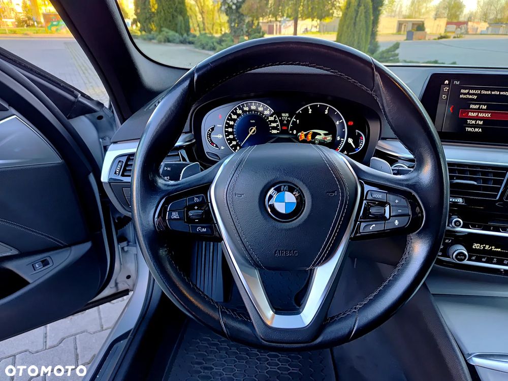 BMW Seria 5 520d Sport Line sport - 9