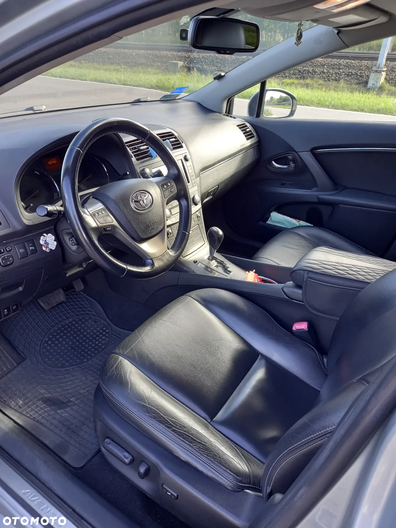 Toyota Avensis 2.2 D-4D Sol NAVI - 6